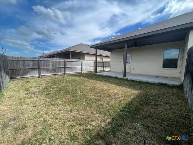 $1,295 | 2611 Pahmeyer Road, New Braunfels, TX 78130