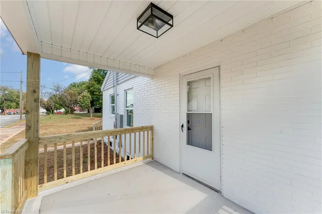 $185,000 | 100 West Martin Luther King Junior Boulevard, Lexington, NC 27292