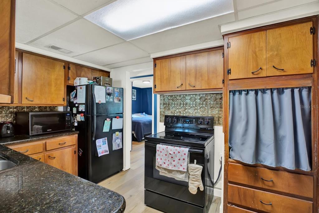 104 Glen Ridge Avenue Temple Terrace, FL 33617 - Photo 12 of 35