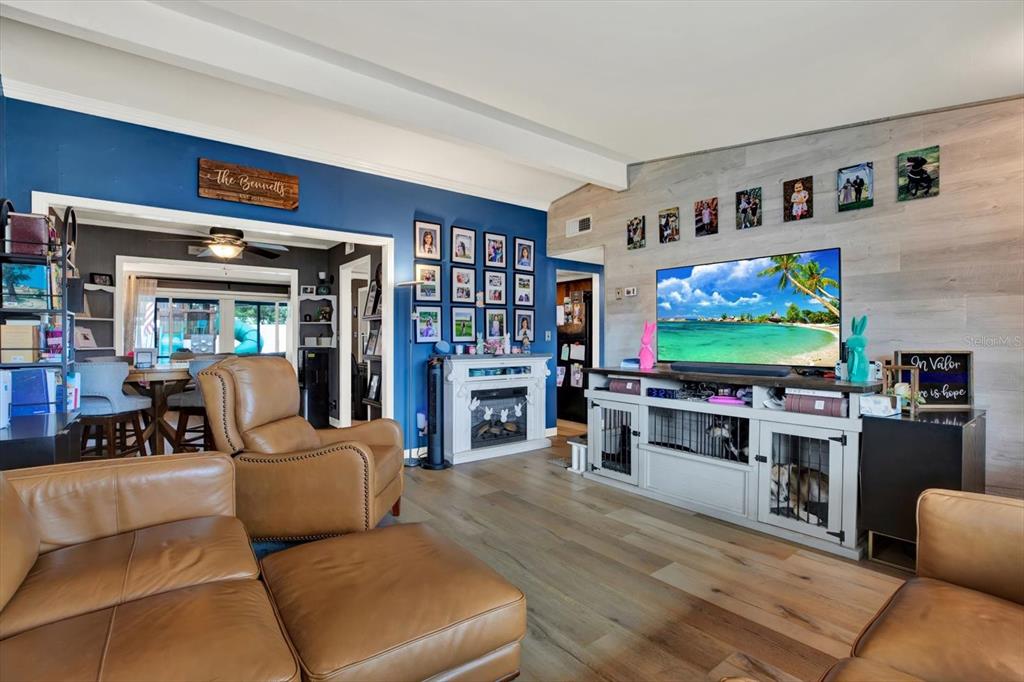 104 Glen Ridge Avenue Temple Terrace, FL 33617 - Photo 5 of 35