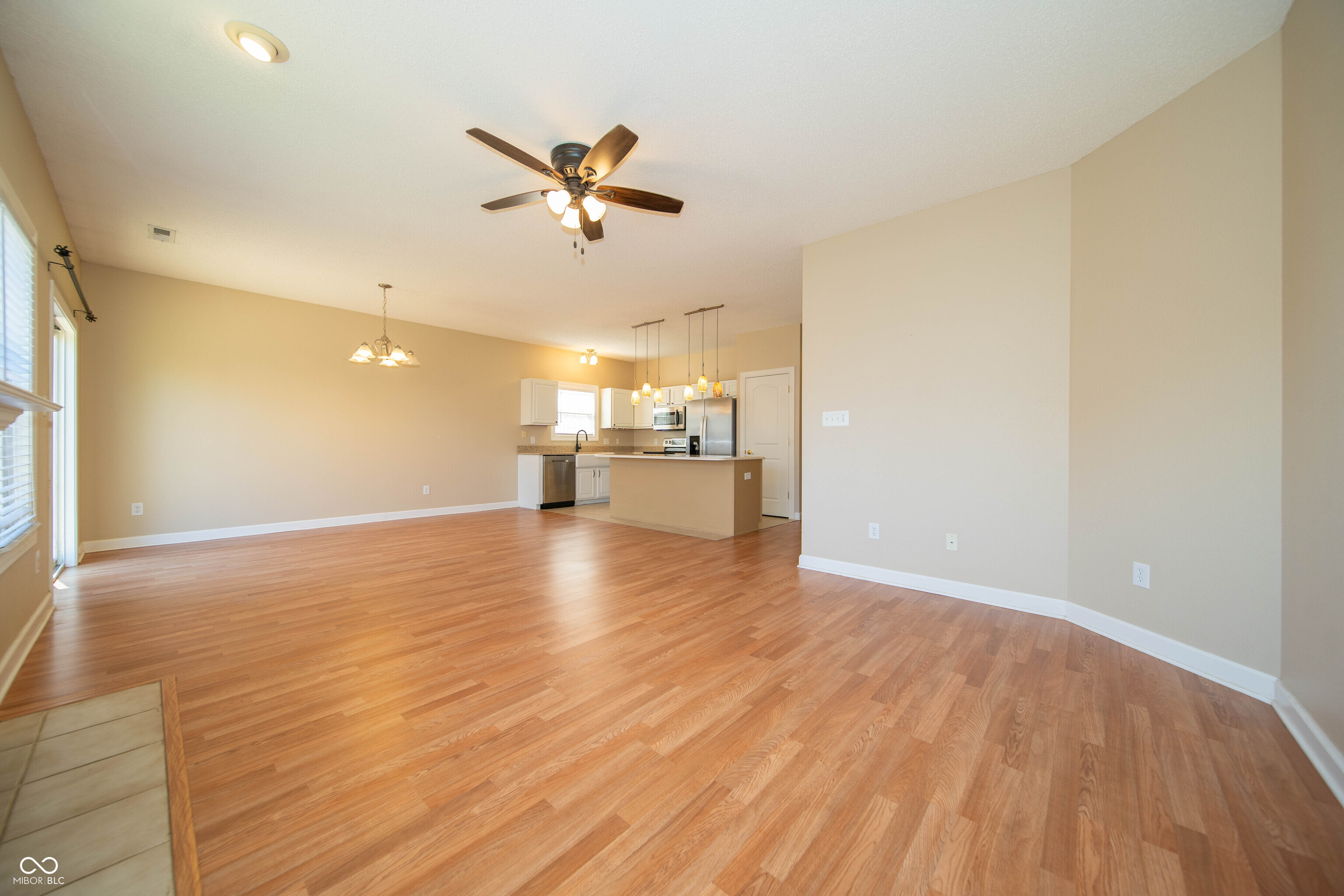11044 Schoolhouse Road Fishers, IN 46037 - Photo 13 of 32