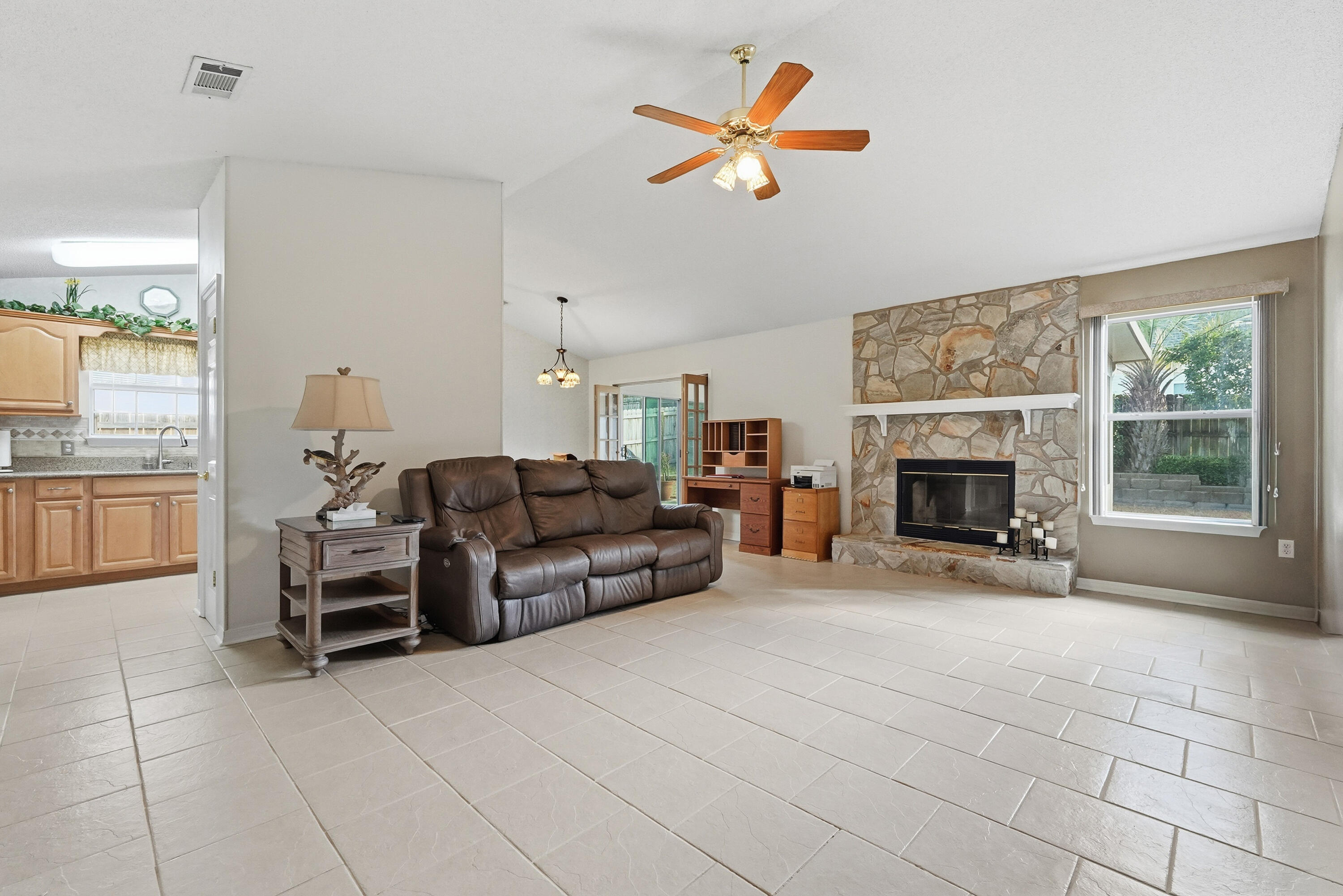 503 Hillview Circle Crestview, FL 32536 - Photo 6 of 50 503 hillview circle-19