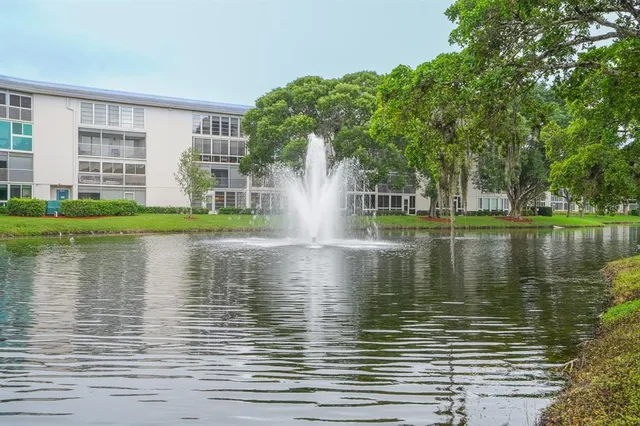 $2,250 | 3201 Portofino Point, Unit F1, Coconut Creek, FL 33066