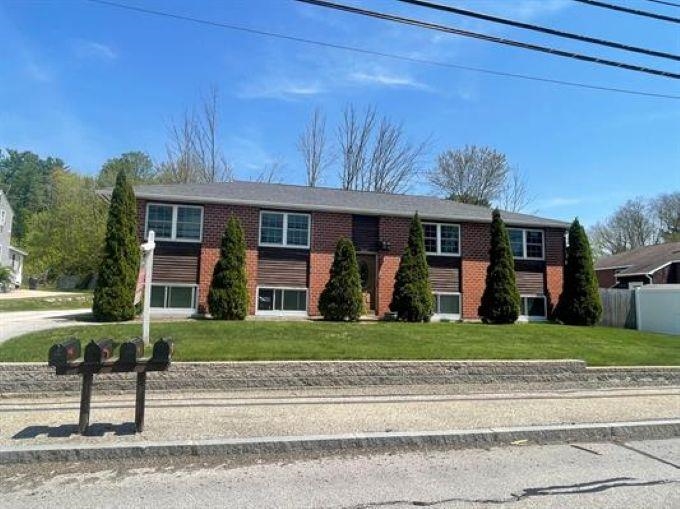 945 Mammoth Road, Unit 1S Manchester, NH 03104 - Photo 1 of 20