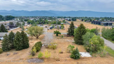 $1,100,000 | 83 Cedron Road, Victor, ID 83455