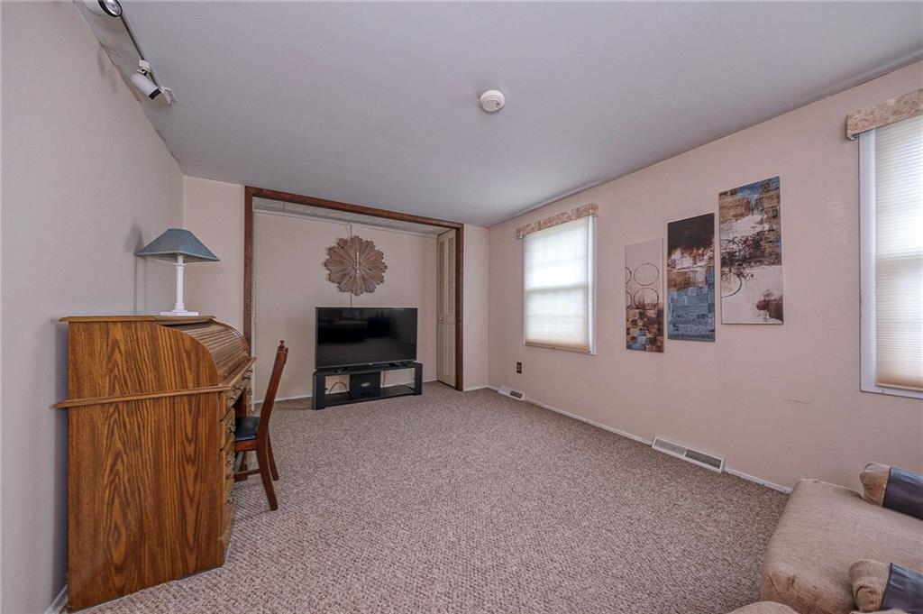 512 Aten Road Coraopolis, PA 15108 - Photo 28 of 30