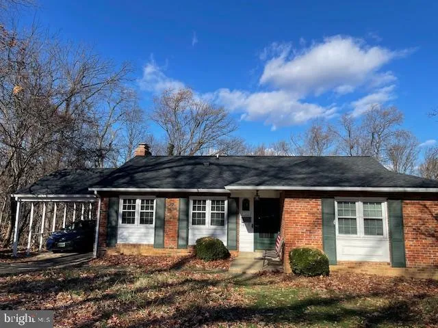 $2,800 | 5607 7th Street South, Arlington, VA 22204