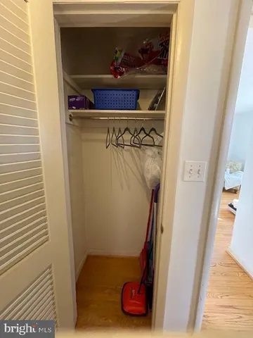 $2,800 | 5607 7th Street South, Arlington, VA 22204