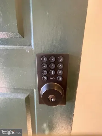 $2,800 | 5607 7th Street South, Arlington, VA 22204