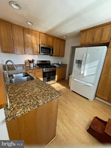 $2,800 | 5607 7th Street South, Arlington, VA 22204