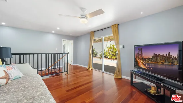 $1,698,000 | 2655 Saxon Drive, Los Angeles, CA 90065