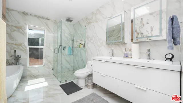 $1,698,000 | 2655 Saxon Drive, Los Angeles, CA 90065