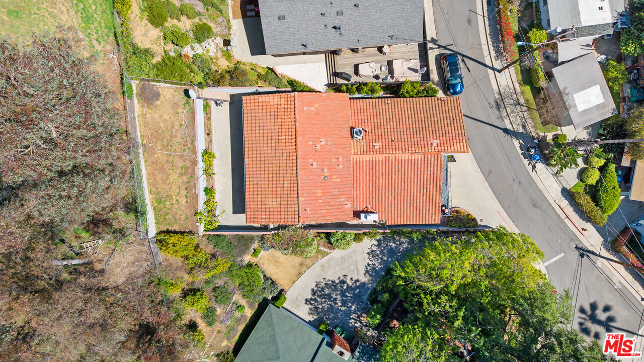 2655 Saxon Drive Los Angeles, CA 90065 - Photo 33 of 40 an aerial view of a house
