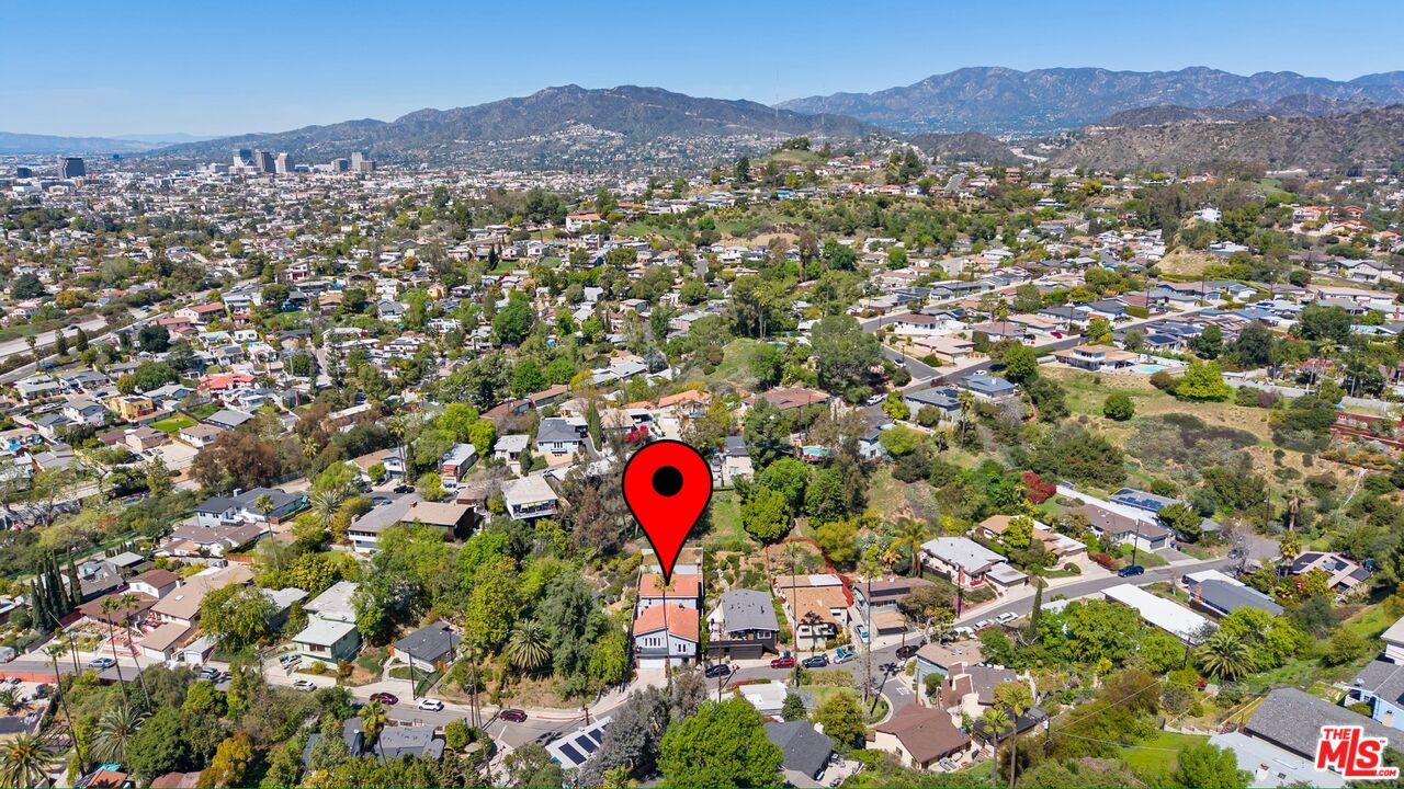 2655 Saxon Drive Los Angeles, CA 90065 - Photo 34 of 40 view of city and mountain