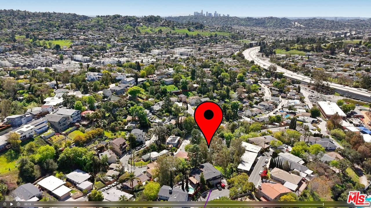 2655 Saxon Drive Los Angeles, CA 90065 - Photo 36 of 40 a view of a outdoor space