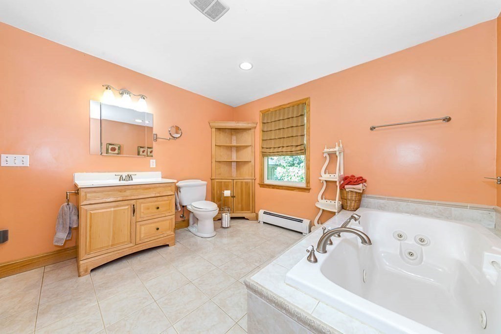 48 Englewood Road Gloucester, MA 01930 - Photo 11 of 36 Gallery Image 11