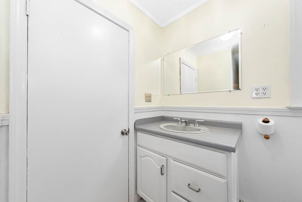 48 Englewood Road Gloucester, MA 01930 - Photo 23 of 36 Gallery Image 23