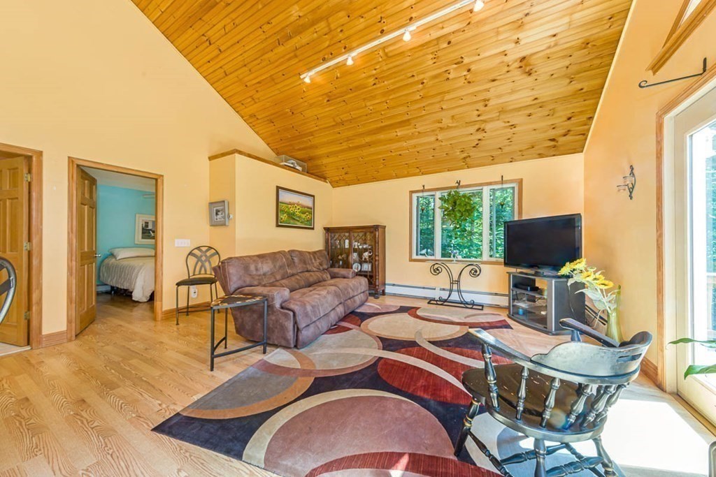 48 Englewood Road Gloucester, MA 01930 - Photo 3 of 36 Gallery Image 3
