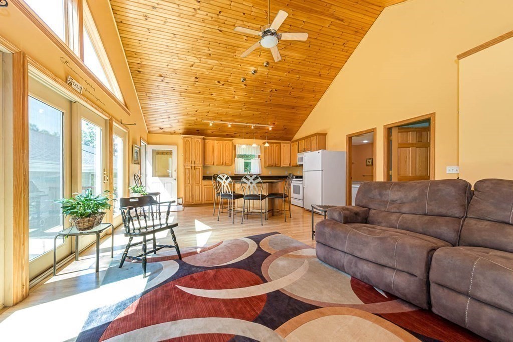 48 Englewood Road Gloucester, MA 01930 - Photo 4 of 36 Gallery Image 4