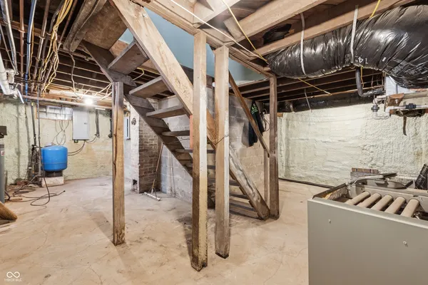 $399,900 | 7130 North Thomas Road, Wilkinson, IN 46186