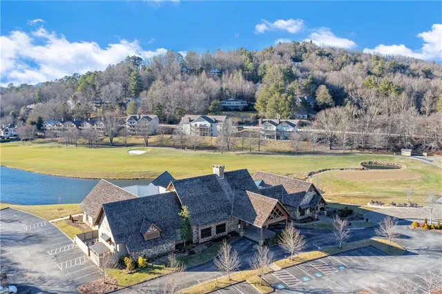 a view of a yard in front of pathway