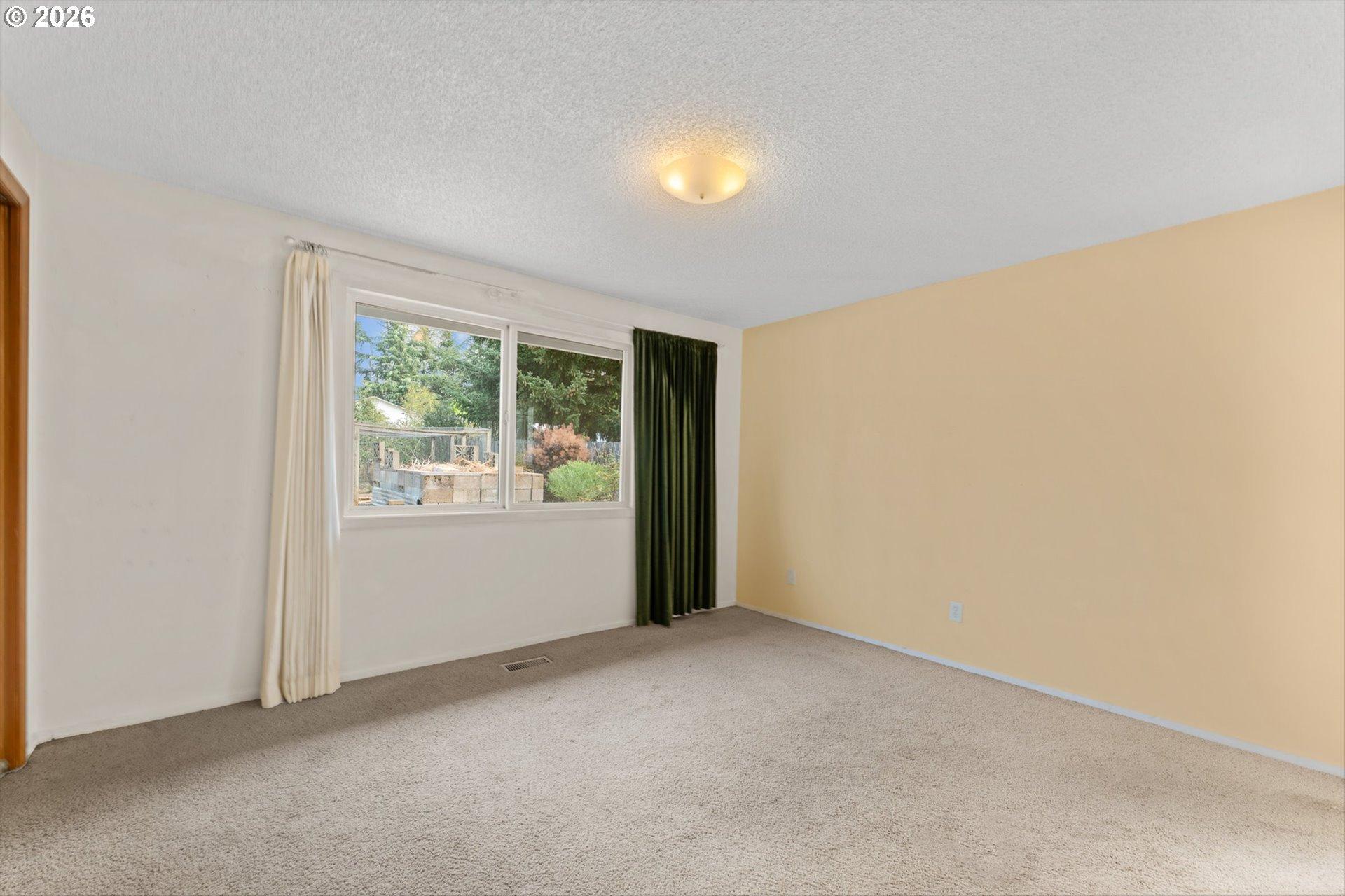 15035 Glen Oak Road Oregon City, OR 97045 - Photo 12 of 42 Bedroom, Primary