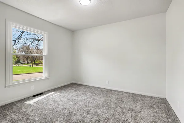 $260,000 | 107 East Oakland Place, Battle Creek, MI 49015