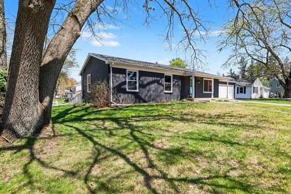 $260,000 | 107 East Oakland Place, Battle Creek, MI 49015