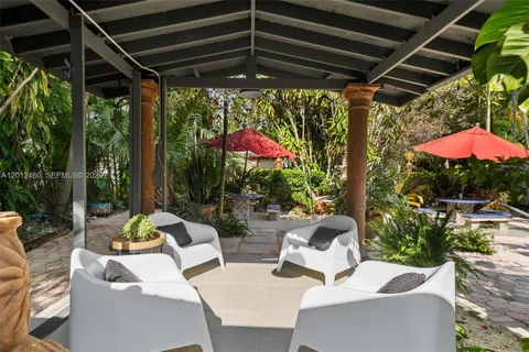 $750,000 | 4108 Southwest 62nd Avenue, South Miami, FL 33155