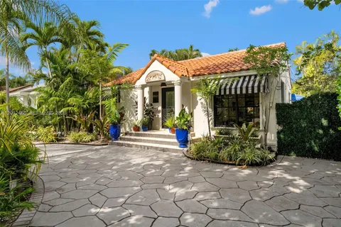 $750,000 | 4108 Southwest 62nd Avenue, South Miami, FL 33155