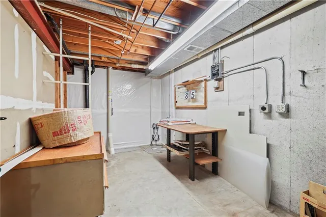 $315,000 | 805 Northeast 2nd Street, Blue Springs, MO 64014