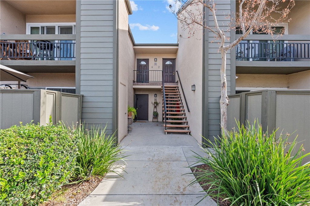 25736 Player Drive, Unit R4 Valencia, CA 91355 - Photo 10 of 50