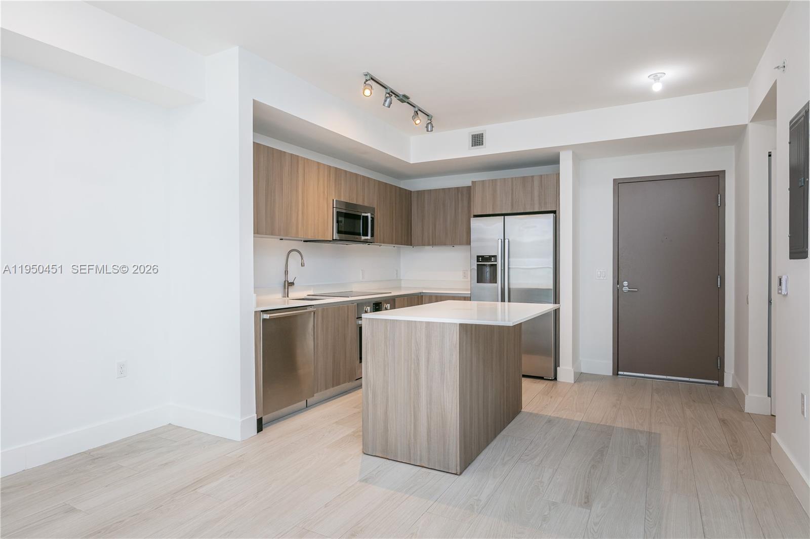 201 Southwest 17th Road, Unit 303 Miami, FL 33129 - Photo 2 of 35