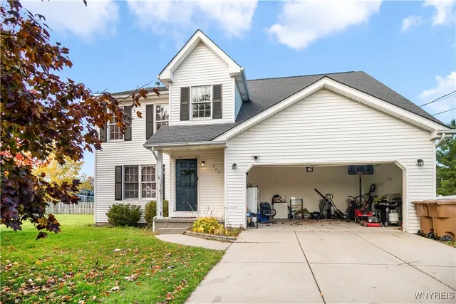 $199,888 | 208 Crabapple Lane, Cheektowaga, NY 14227