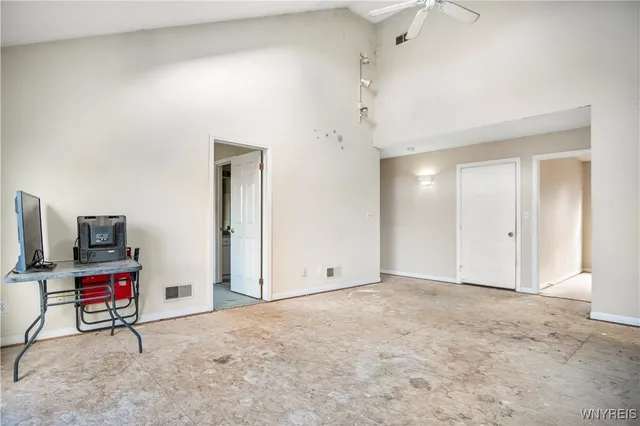 $199,888 | 208 Crabapple Lane, Cheektowaga, NY 14227