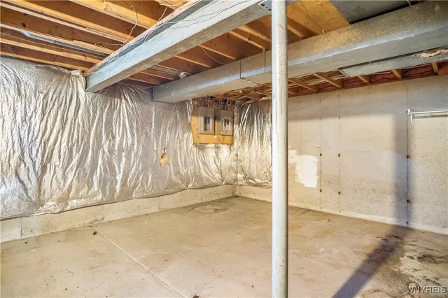 $199,888 | 208 Crabapple Lane, Cheektowaga, NY 14227