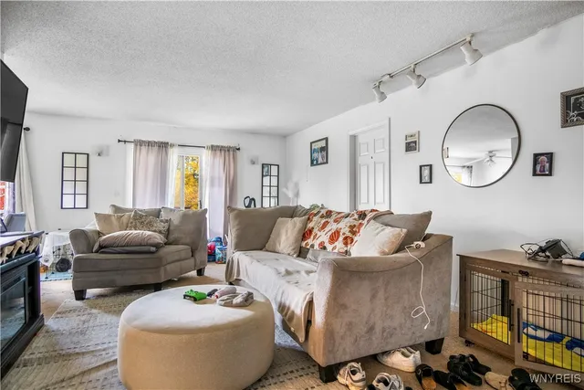 $199,888 | 208 Crabapple Lane, Cheektowaga, NY 14227