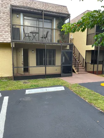 $174,900 | 1245 South Flagler Avenue, Unit 303, Pompano Beach, FL 33060