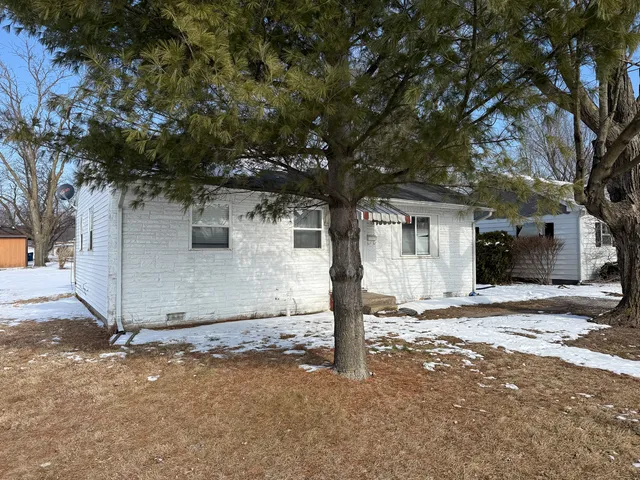 $49,900 | 702 East Oak Street, Watseka, IL 60970