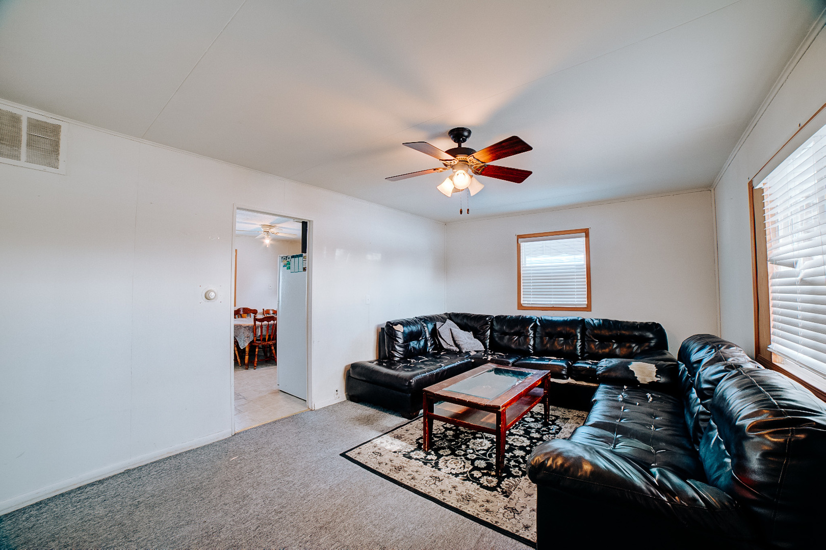 702 East Oak Street Watseka, IL 60970 - Photo 4 of 14