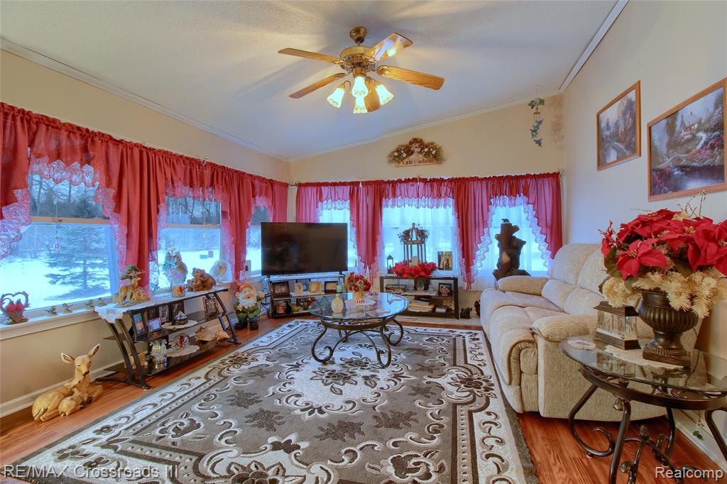 48620 Wear Road Belleville, MI 48111 - Photo 12 of 24