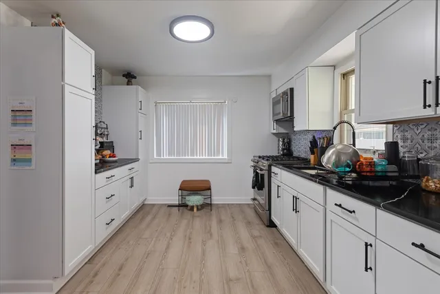 $362,999 | 7506 Ferdinand Avenue, Bridgeview, IL 60455