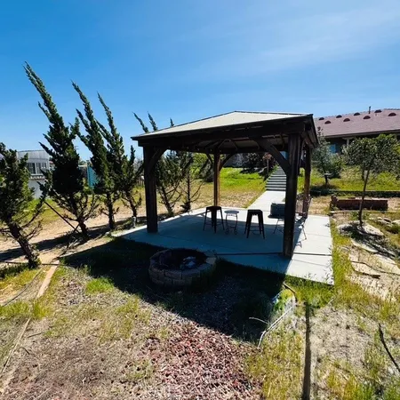 $3,995 | 7438 Woodcliff Street, Phelan, CA 92371