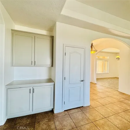 $3,995 | 7438 Woodcliff Street, Phelan, CA 92371