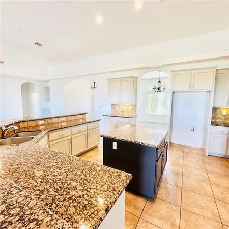 $3,995 | 7438 Woodcliff Street, Phelan, CA 92371
