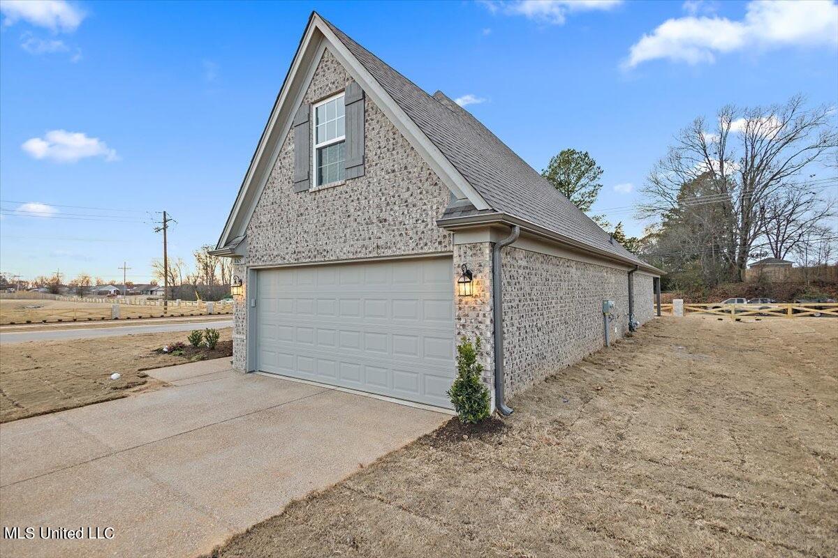 6540 John Hamilton Way East Olive Branch, MS 38654 - Photo 4 of 29 Mayhaw