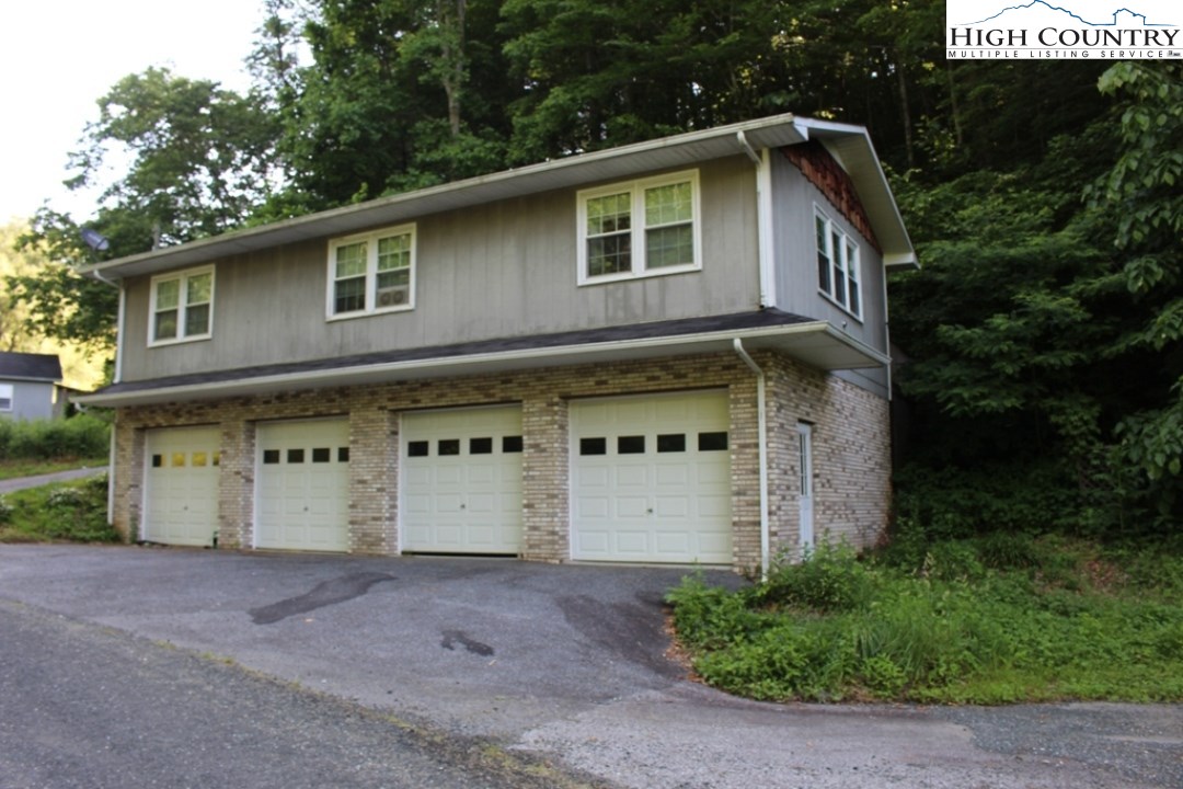 414 Don Adams Road Lansing, NC 28643 - Photo 2 of 8 Gallery Image 2