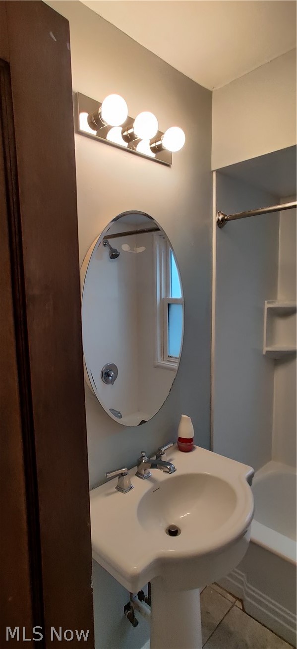 3374 Sylvanhurst Road Cleveland Heights, OH 44112 - Photo 11 of 34