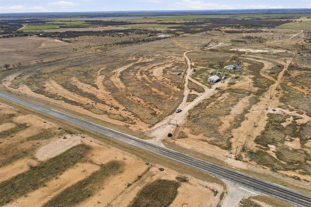8108 Fm2111 Winters, TX 79567 - Photo 2 of 39 a view of a bathtub in the balcony