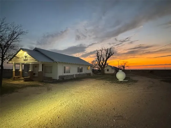 $600,000 | 8108 Fm2111, Winters, TX 79567